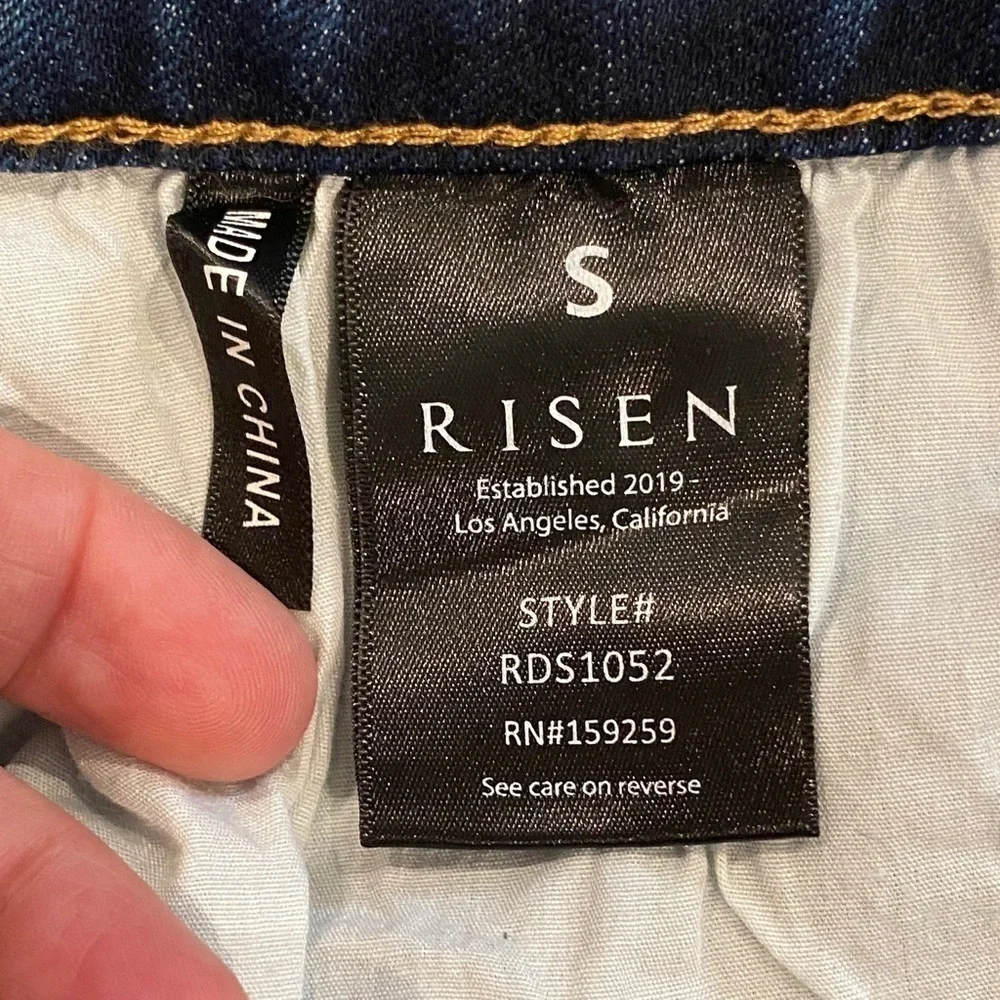 Risen NWT Alaina High Waist Distressed Long Denim Shorts Womens Size Small New